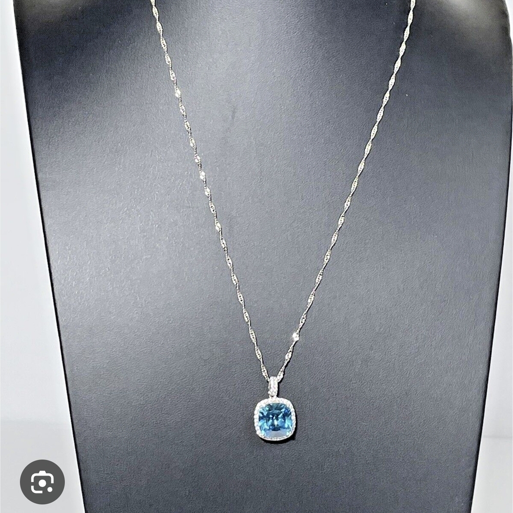 Silver blue Topaz Necklace